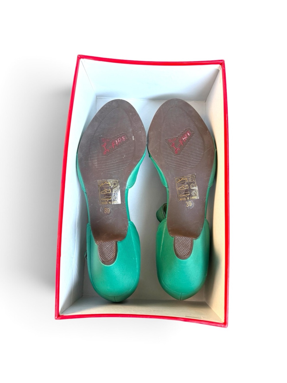 Anthropologie Turquoise Mary Jane Heels with Medallion - Picture 7 of 10